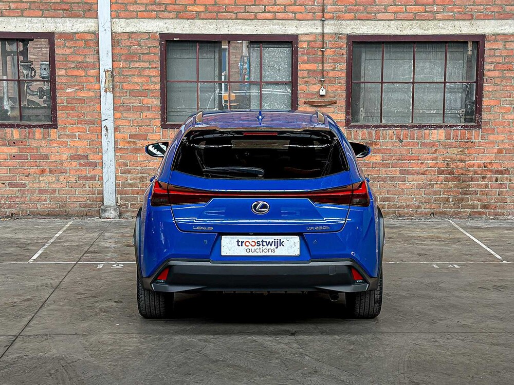 Lexus UX 250h Preference Line 184pk 2021, N-884-HP