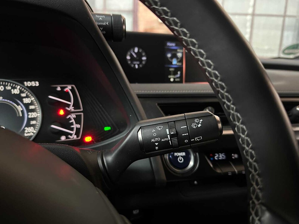 Lexus UX 250h Preference Line 184pk 2021, N-884-HP