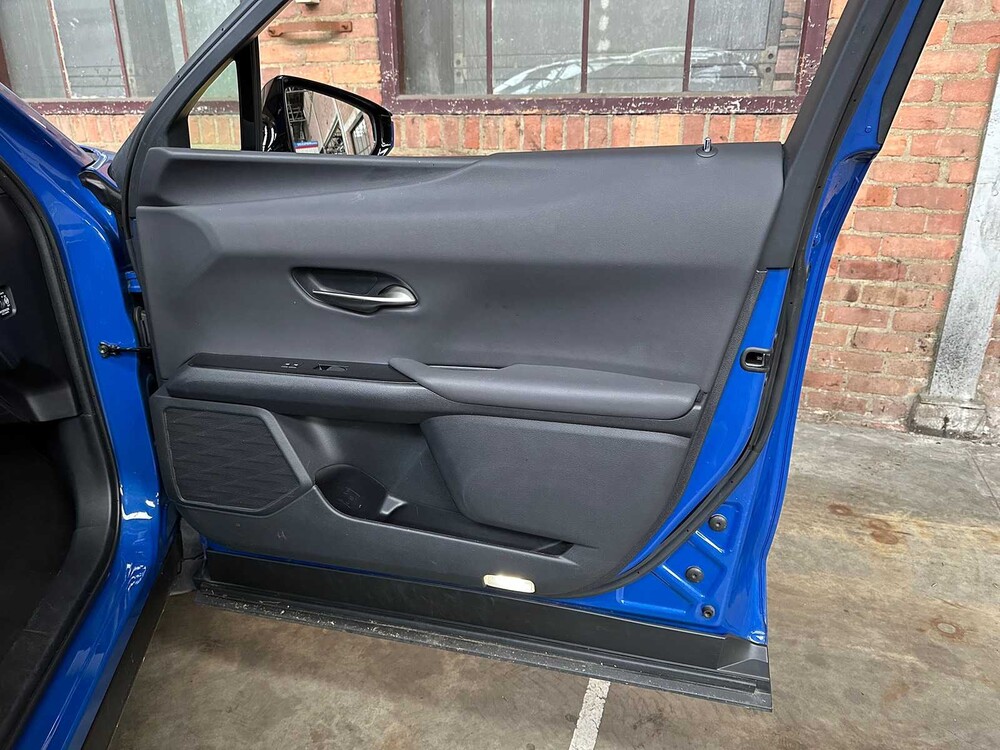 Lexus UX 250h Preference Line 184pk 2021, N-884-HP