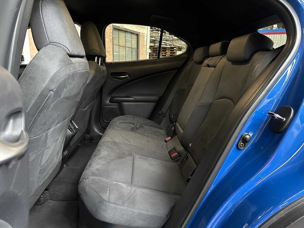 Lexus UX 250h Preference Line 184pk 2021, N-884-HP