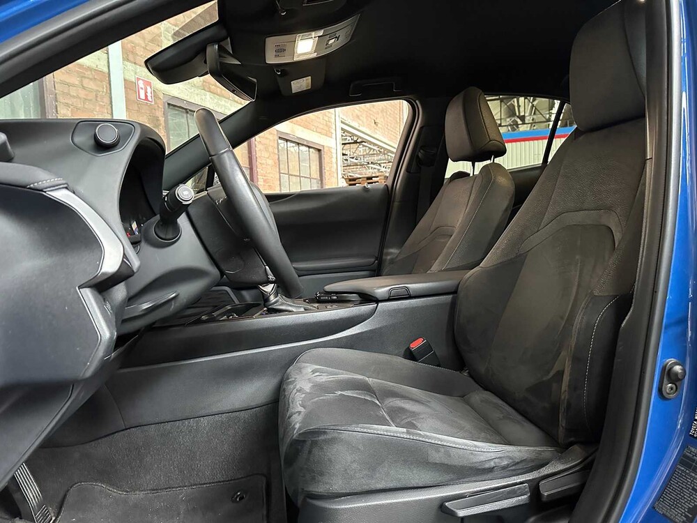 Lexus UX 250h Preference Line 184pk 2021, N-884-HP