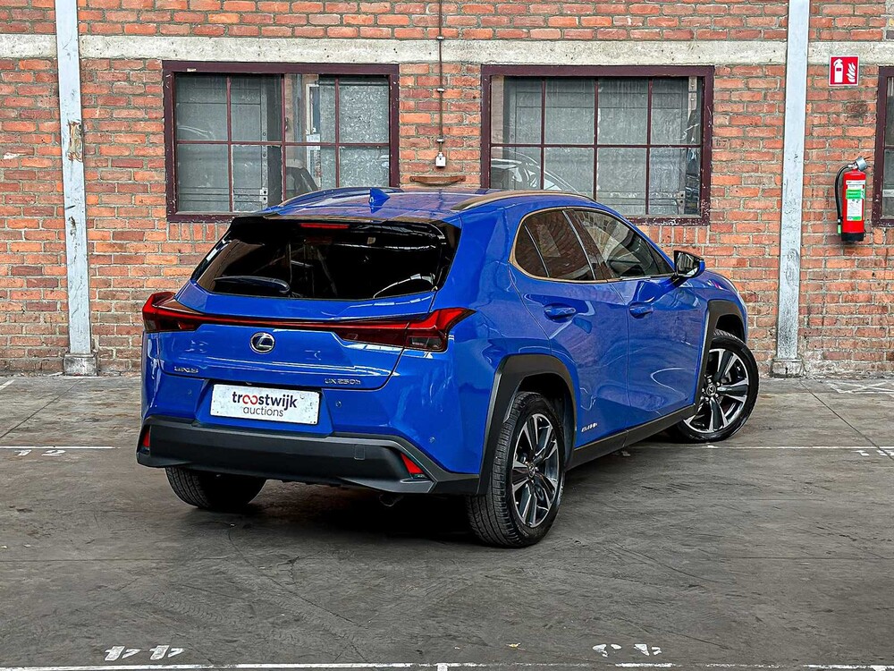 Lexus UX 250h Preference Line 184pk 2021, N-884-HP