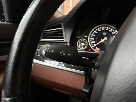 BMW 528i Touring Luxury Edition F11 245pk 2014 5-serie, 6-TZT-71