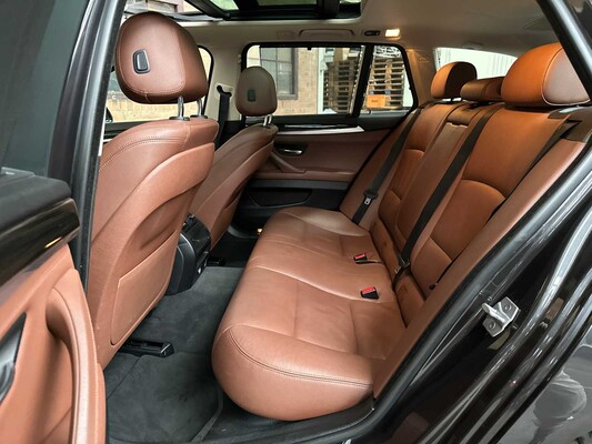 BMW 528i Touring Luxury Edition F11  245pk 2014 5-serie, 6-TZT-71