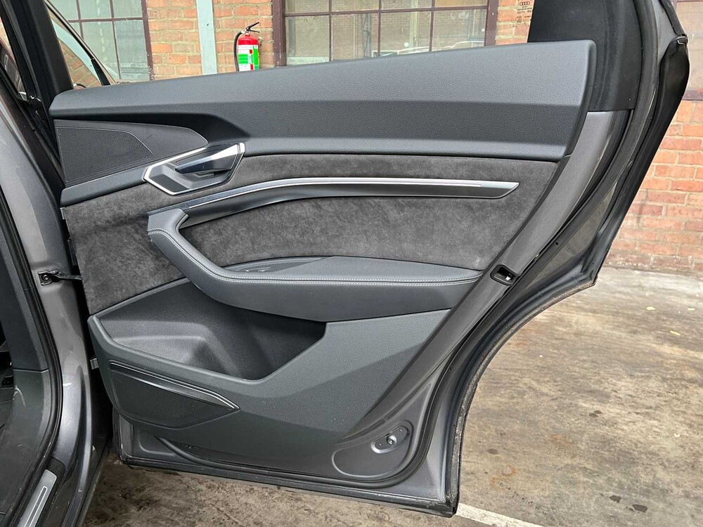 Audi e-tron 55 Quattro Advanced 95 kWh 360pk 2019 (Origineel-NL), G-111-ZL