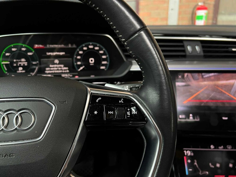 Audi e-tron 55 Quattro Advanced 95 kWh 360pk 2019 (Origineel-NL), G-111-ZL