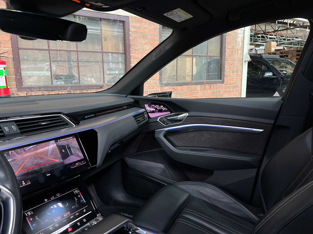 Audi e-tron 55 Quattro Advanced 95 kWh 360pk 2019 (Origineel-NL), G-111-ZL