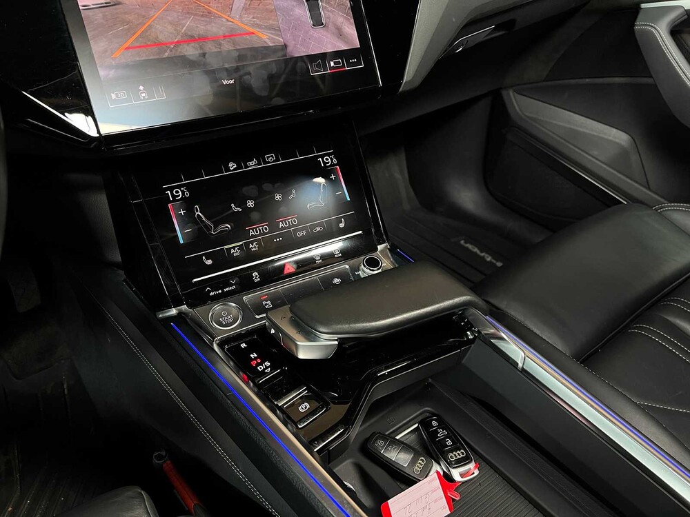Audi e-tron 55 Quattro Advanced 95 kWh 360pk 2019 (Origineel-NL), G-111-ZL