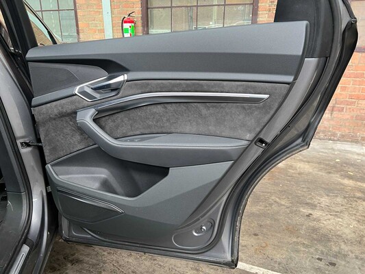 Audi e-tron 55 Quattro Advanced 95 kWh 360pk 2019 (Origineel-NL), G-111-ZL