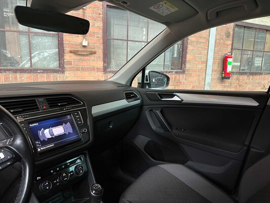 Volkswagen Tiguan 1.4 TSI Comfortline Business 125pk 2017, L-861-HP