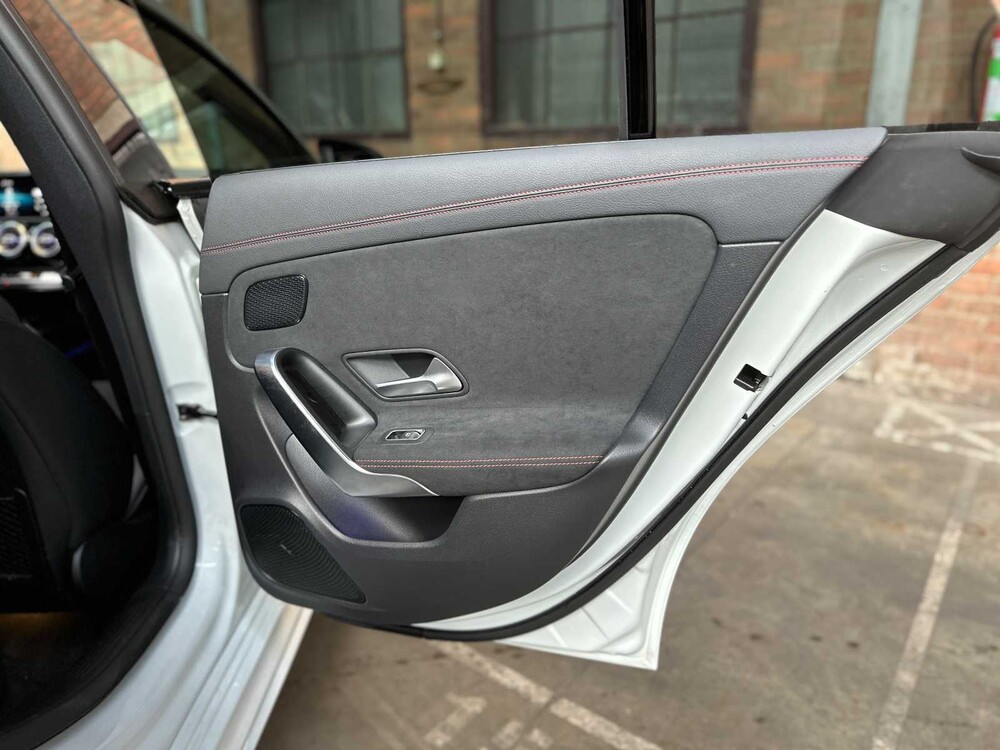 Mercedes-Benz CLA250 e AMG Limited Business Solution 160pk 2020 CLA-klasse Shooting Brake Plug-In Hybrid, J-472-VN