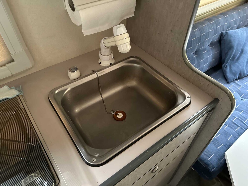 Volkswagen 70X0D Camper 78pk 1994, 85-BL-LJ