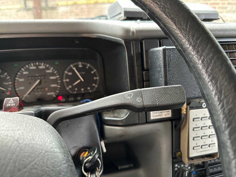 Volkswagen 70X0D Camper 78pk 1994, 85-BL-LJ