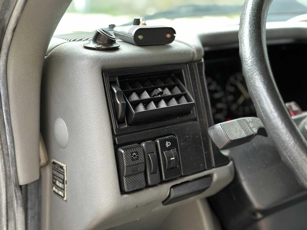 Volkswagen 70X0D Camper 78pk 1994, 85-BL-LJ