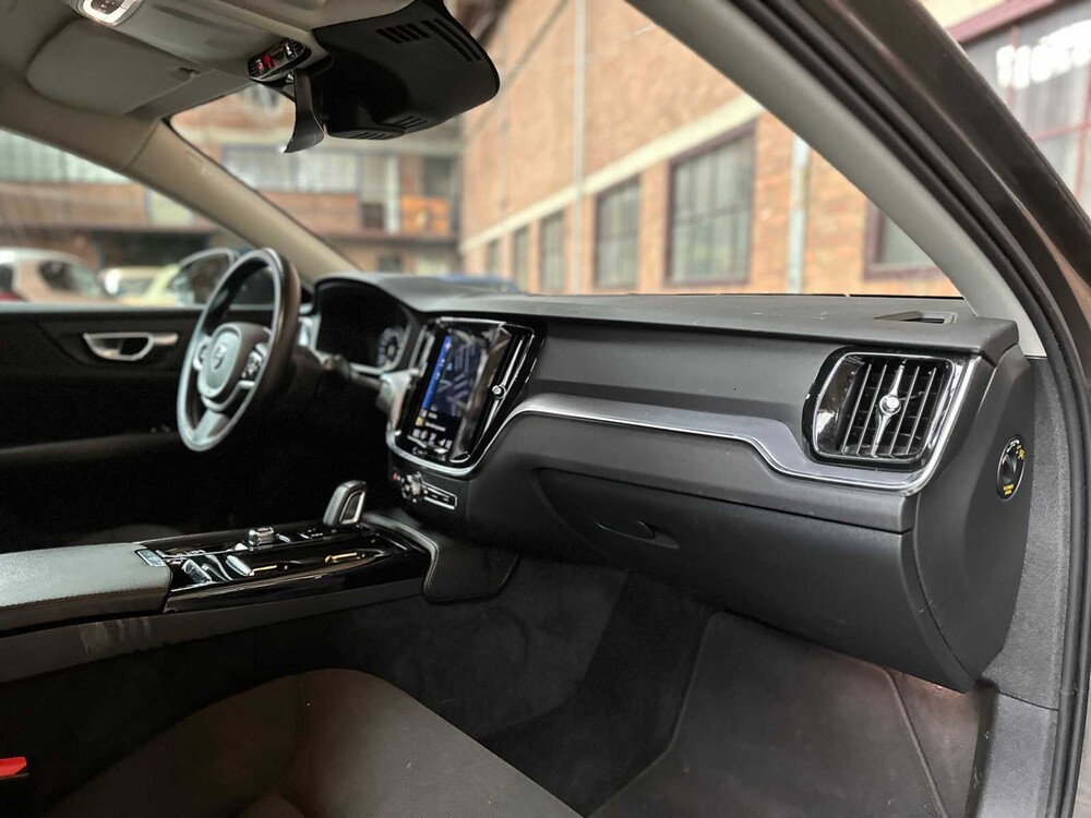 Volvo V60 2.0 T6 Recharge AWD Business Pro 341pk 2021, K-930-ZF