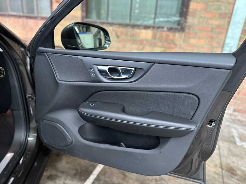 Volvo V60 2.0 T6 Recharge AWD Business Pro 341pk 2021, K-930-ZF