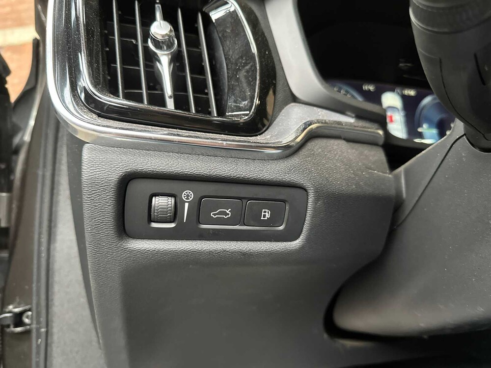 Volvo V60 2.0 T6 Recharge AWD Business Pro 341pk 2021, K-930-ZF