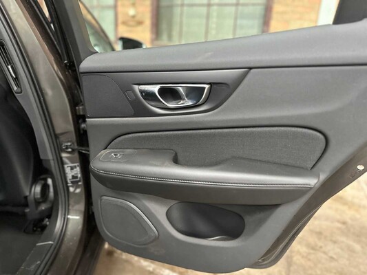 Volvo V60 2.0 T6 Recharge AWD Business Pro 341pk 2021, K-930-ZF