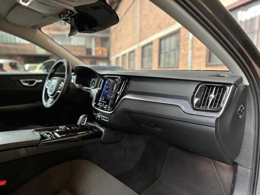 Volvo V60 2.0 T6 Recharge AWD Business Pro 341pk 2021, K-930-ZF