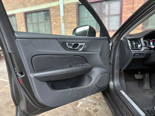 Volvo V60 2.0 T6 Recharge AWD Business Pro 341pk 2021, K-930-ZF