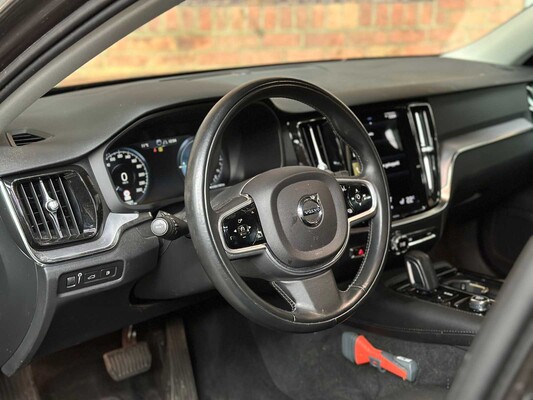 Volvo V60 2.0 T6 Recharge AWD Business Pro 341pk 2021, K-930-ZF