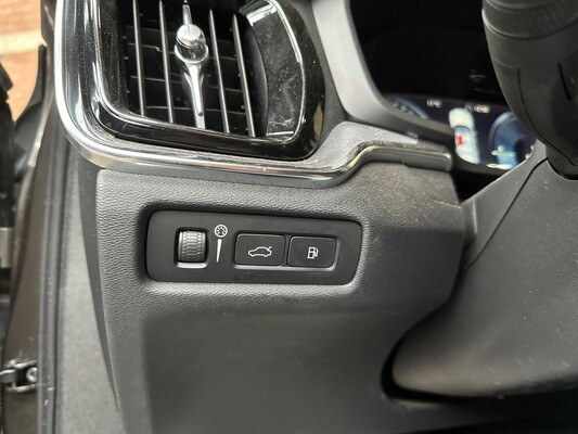 Volvo V60 2.0 T6 Recharge AWD Business Pro 341pk 2021, K-930-ZF