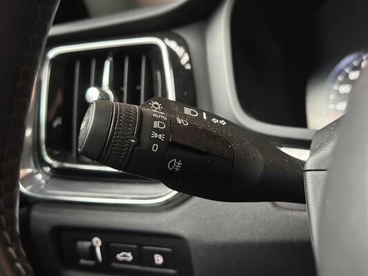 Volvo V60 2.0 T6 Recharge AWD Business Pro 341pk 2021, K-930-ZF