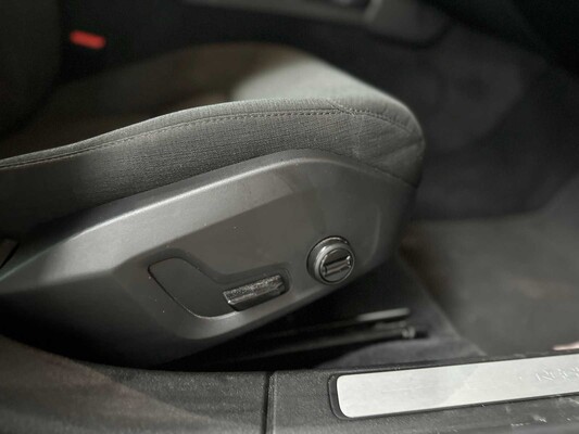 Volvo V60 2.0 T6 Recharge AWD Business Pro 341pk 2021, K-930-ZF