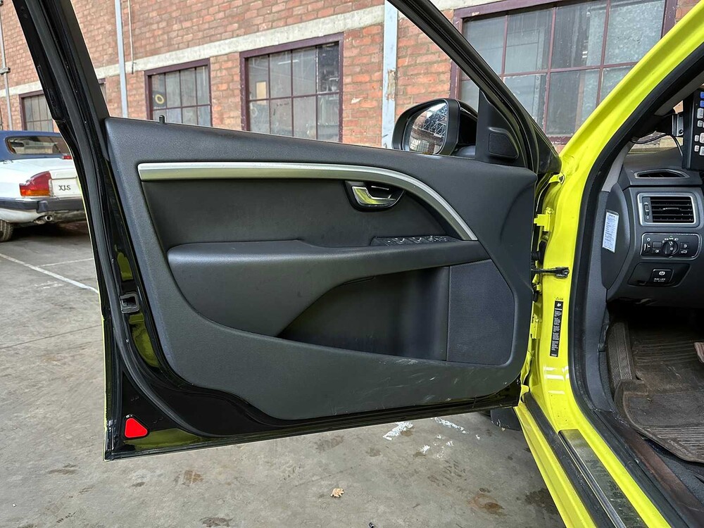 Volvo V70 Nilsson Kampeerauto -Ambulance- AWD 285pk 2013 Camper, N-746-XV