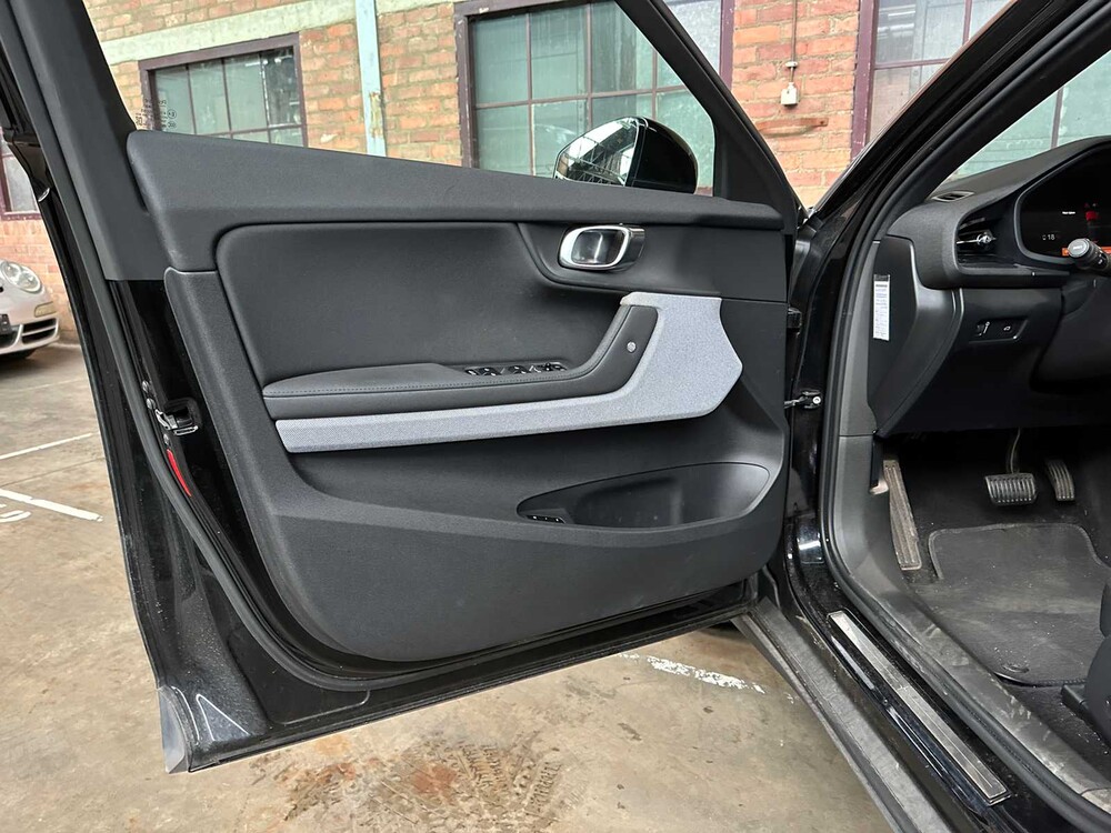 Polestar 2 Long Range Dual Motor Launch Edition 78kWh 408pk 2020, K-165-FX