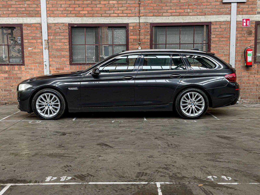 BMW 528i Touring Luxury Edition F11  245pk 2014 5-serie, 6-TZT-71
