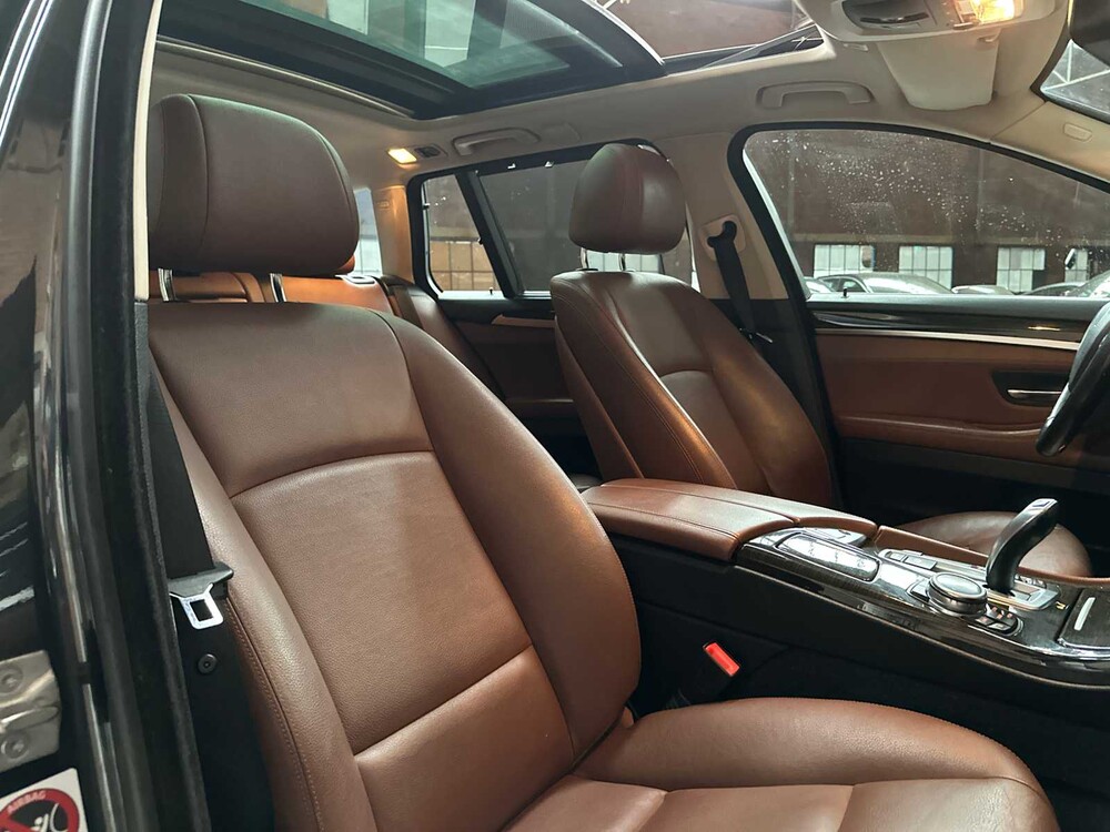 BMW 528i Touring Luxury Edition F11  245pk 2014 5-serie, 6-TZT-71