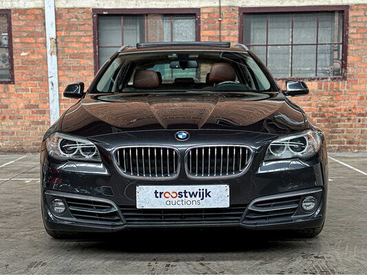 BMW 528i Touring Luxury Edition F11 245pk 2014 5-serie, 6-TZT-71
