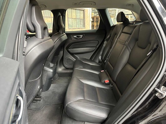 Volvo XC60 2.0 D4 AWD Momentum 190pk 2017, P-666-DB