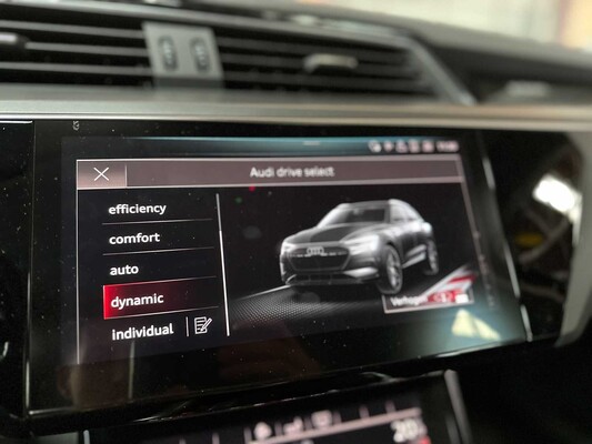 Audi e-tron 50 Quattro Launch Edition 71 kWh 313pk 2020 (Origineel-NL & 1e Eigenaar), J-840-LR