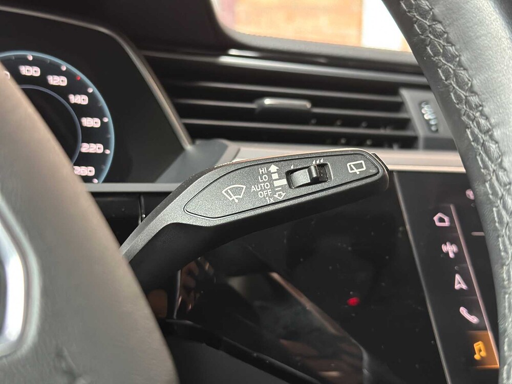 Audi E-tron 50 quattro Business edition 71 kWh 313pk 2020 (Origineel-NL+ 1e eigenaar), J-695-PX