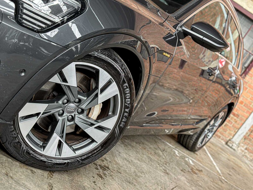 Audi E-tron 50 quattro Business edition 71 kWh 313pk 2020 (Origineel-NL+ 1e eigenaar), J-695-PX