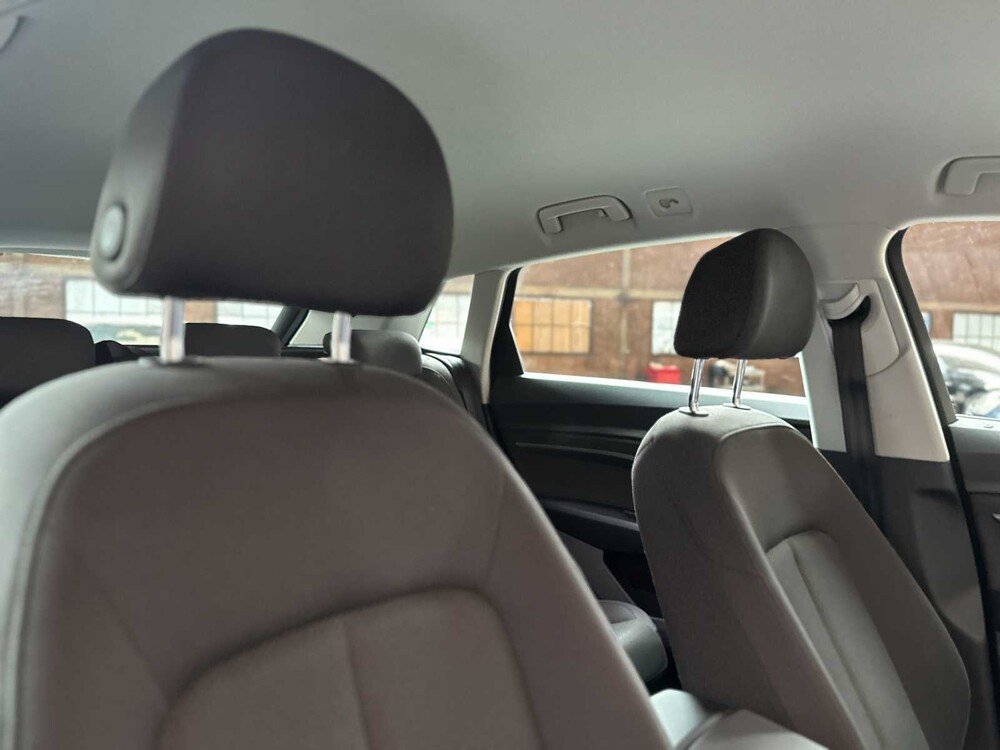 Audi E-tron 50 quattro Business edition 71 kWh 313pk 2020 (Origineel-NL+ 1e eigenaar), J-695-PX