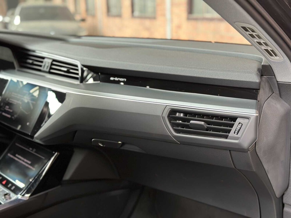 Audi E-tron 50 quattro Business edition 71 kWh 313pk 2020 (Origineel-NL+ 1e eigenaar), J-695-PX