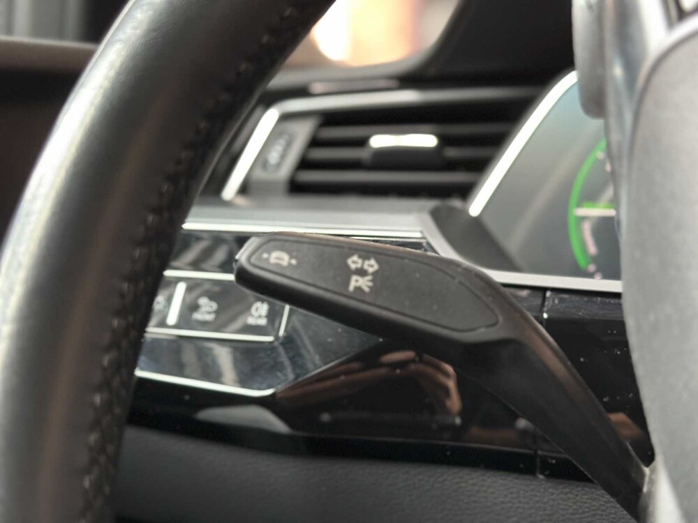 Audi E-tron 50 quattro Business edition 71 kWh 313pk 2020 (Origineel-NL+ 1e eigenaar), J-695-PX