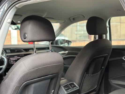 Audi E-tron 50 quattro Business edition 71 kWh 313pk 2020 (Origineel-NL+ 1e eigenaar), J-695-PX