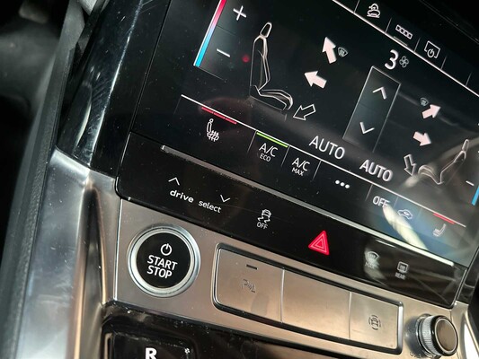 Audi E-tron 50 quattro Business edition 71 kWh 313pk 2020 (Origineel-NL+ 1e eigenaar), J-695-PX