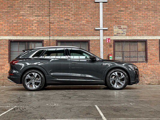 Audi E-tron 50 quattro Business edition 71 kWh 313pk 2020 (Origineel-NL+ 1e eigenaar), J-695-PX