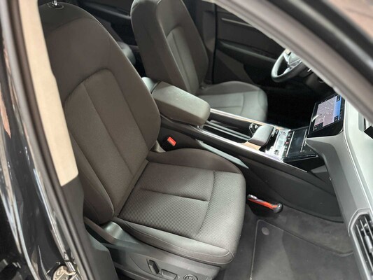Audi E-tron 50 quattro Business edition 71 kWh 313pk 2020 (Origineel-NL+ 1e eigenaar), J-695-PX
