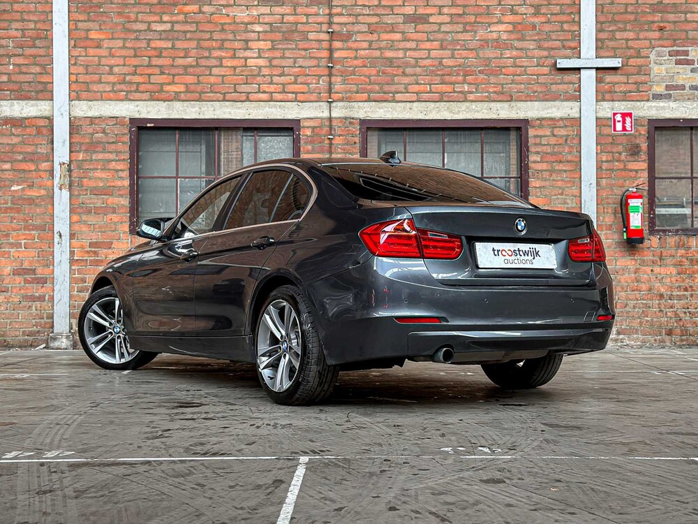 BMW 320i High Executive 184pk 2012 3-serie, 75-XGB-4
