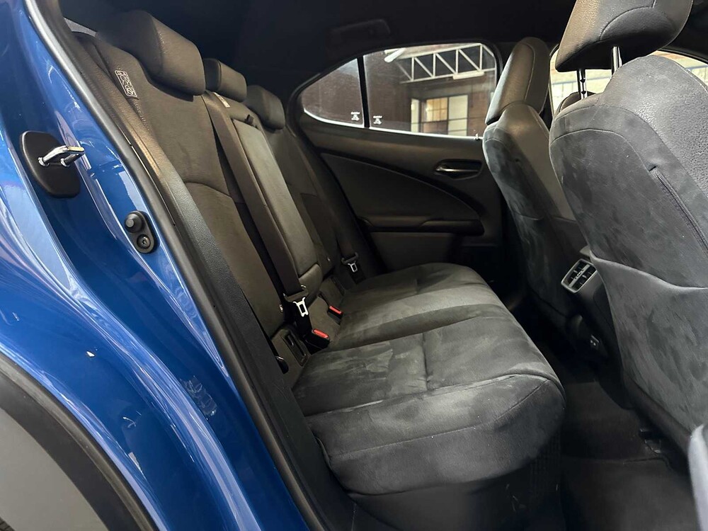 Lexus UX 250h Preference Line 184pk 2021, N-884-HP