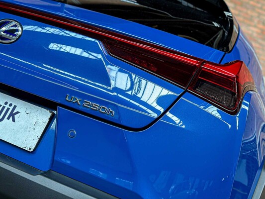 Lexus UX 250h Preference Line 184pk 2021, N-884-HP