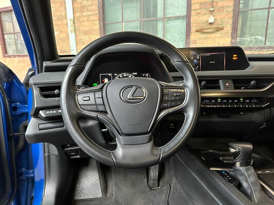 Lexus UX 250h Preference Line 184pk 2021, N-884-HP