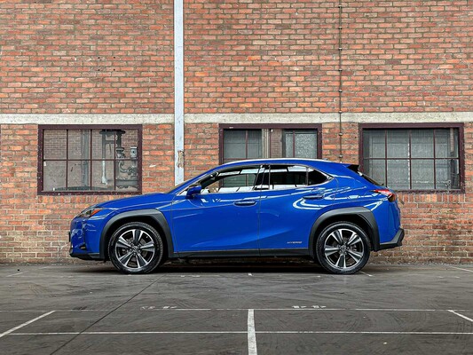 Lexus UX 250h Preference Line 184pk 2021, N-884-HP