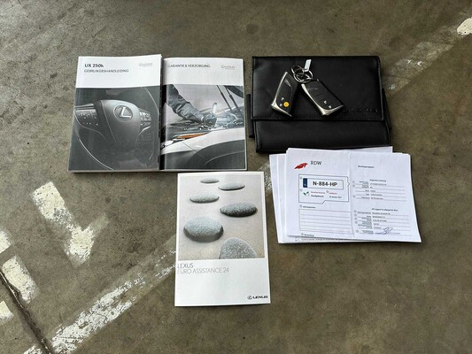 Lexus UX 250h Preference Line 184pk 2021, N-884-HP